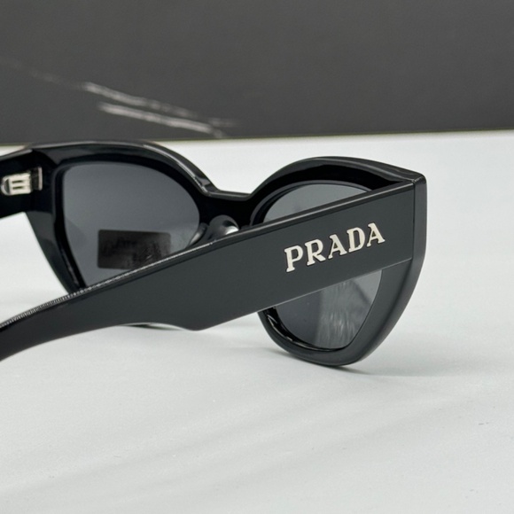 NEW PRA09S 1AB5S0 PRADA WOMEN SUNGLASSES SPR A09 1AB5S0 BLACK PRADA PR A09S - Picture 8 of 11